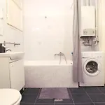 Joseph Boulevard - 3bdr, 2bath, 8ppl Appartamento Budapest