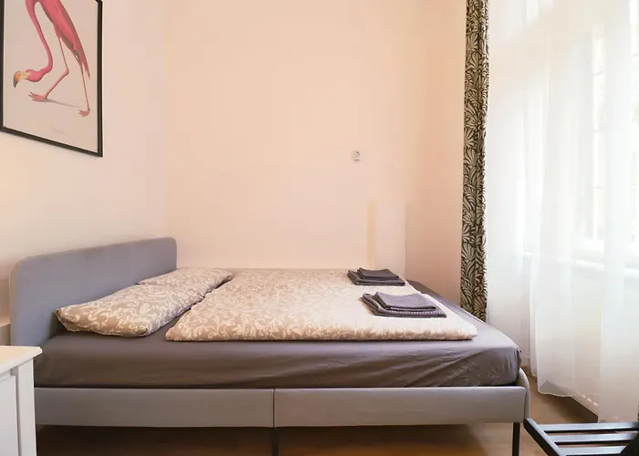 Joseph Boulevard - 3bdr, 2bath, 8ppl Apartment Budapest