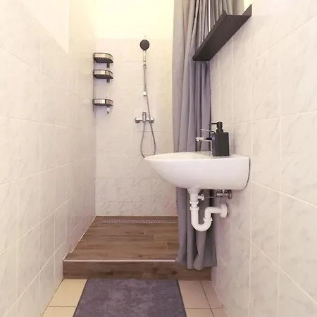 Daire Joseph Boulevard - 3bdr, 2bath, 8ppl *